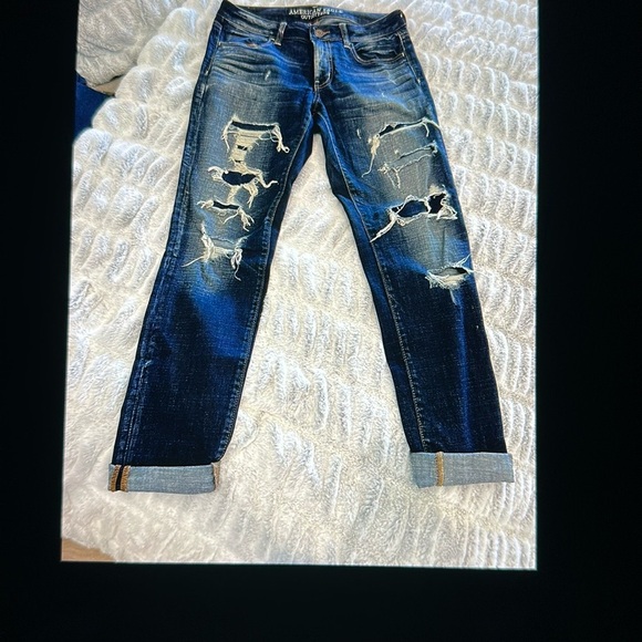 American Eagle Outfitters Distressed Blue Jeans - Picture 3 of 7